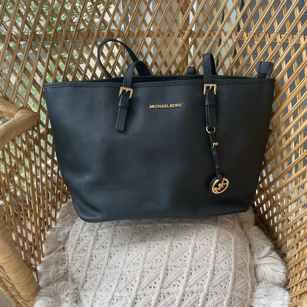 Michael Kors Jet Set Large Saffiano Black Leather Handbag Tote